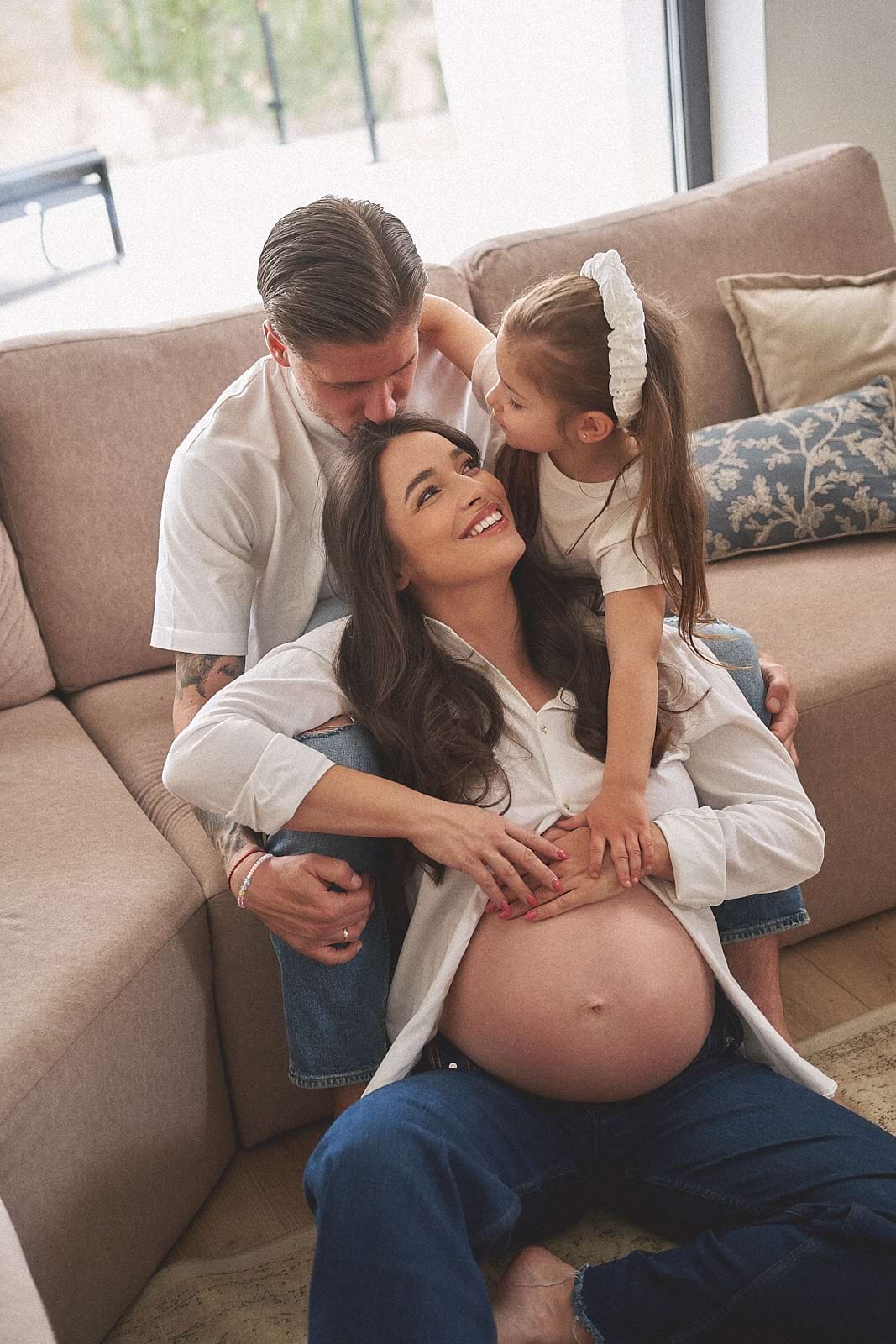 Kismama fotózás a győri Studio3 bérelhető fotóstúdióban 3