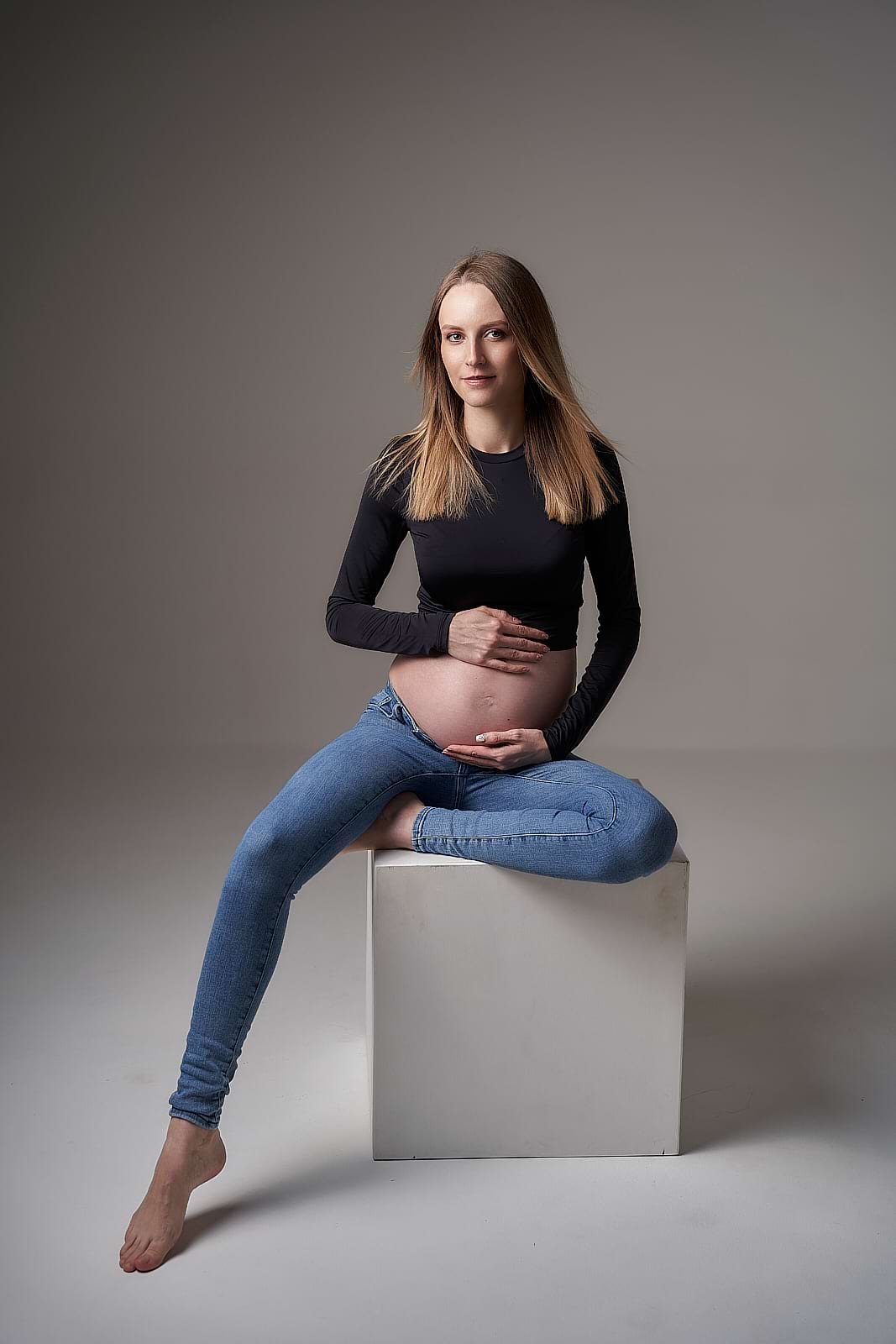 Kismama fotózás a győri Studio3 bérelhető fotóstúdióban 23
