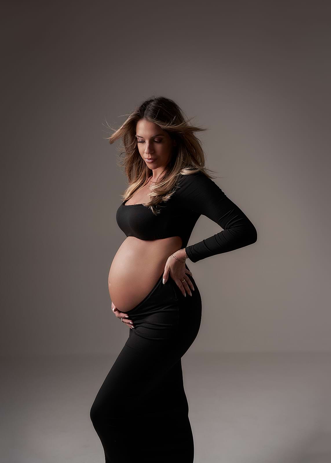 Kismama fotózás a győri Studio3 bérelhető fotóstúdióban 82